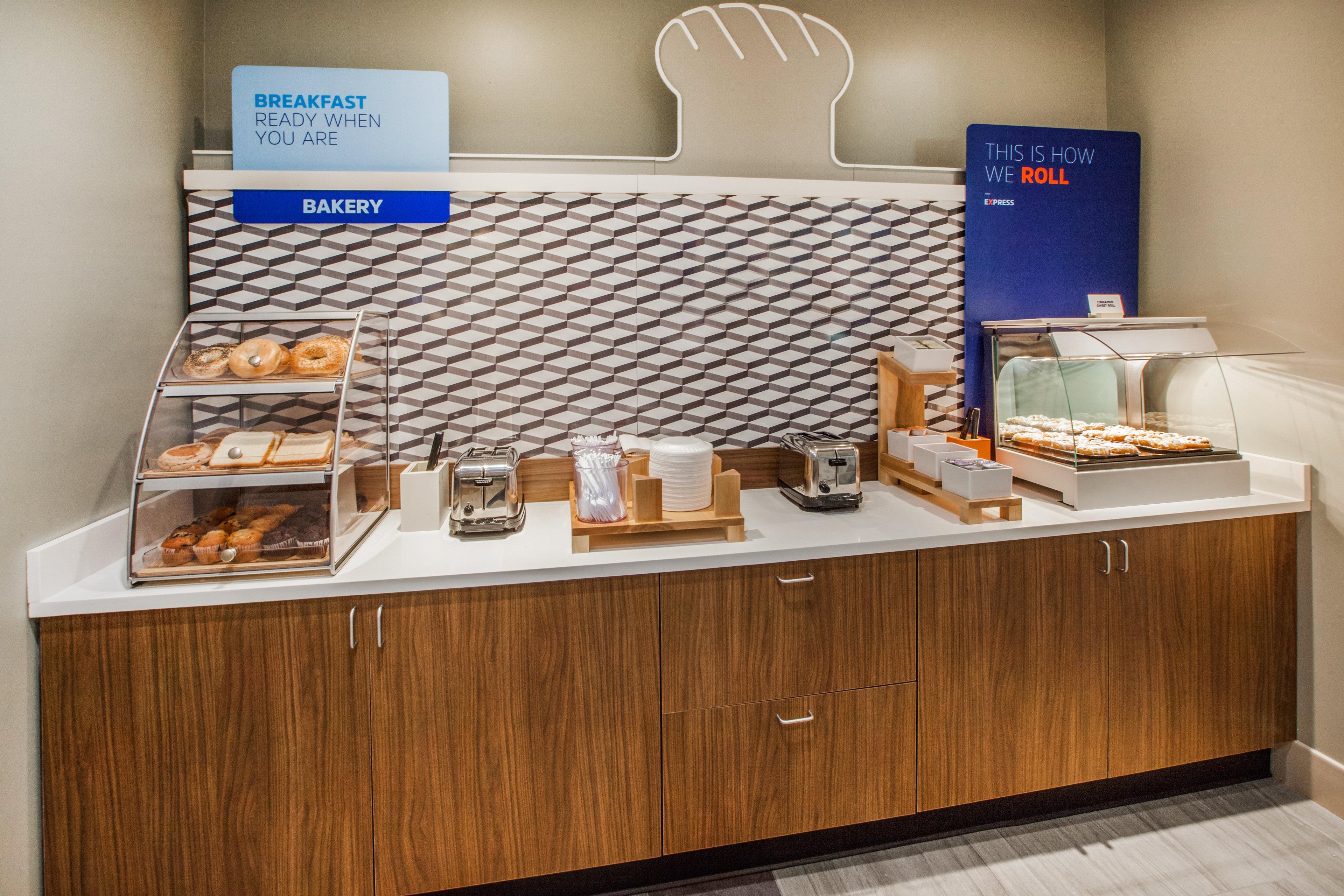 Holiday Inn Express & Suites Clear Spring By Ihg Экстерьер фото
