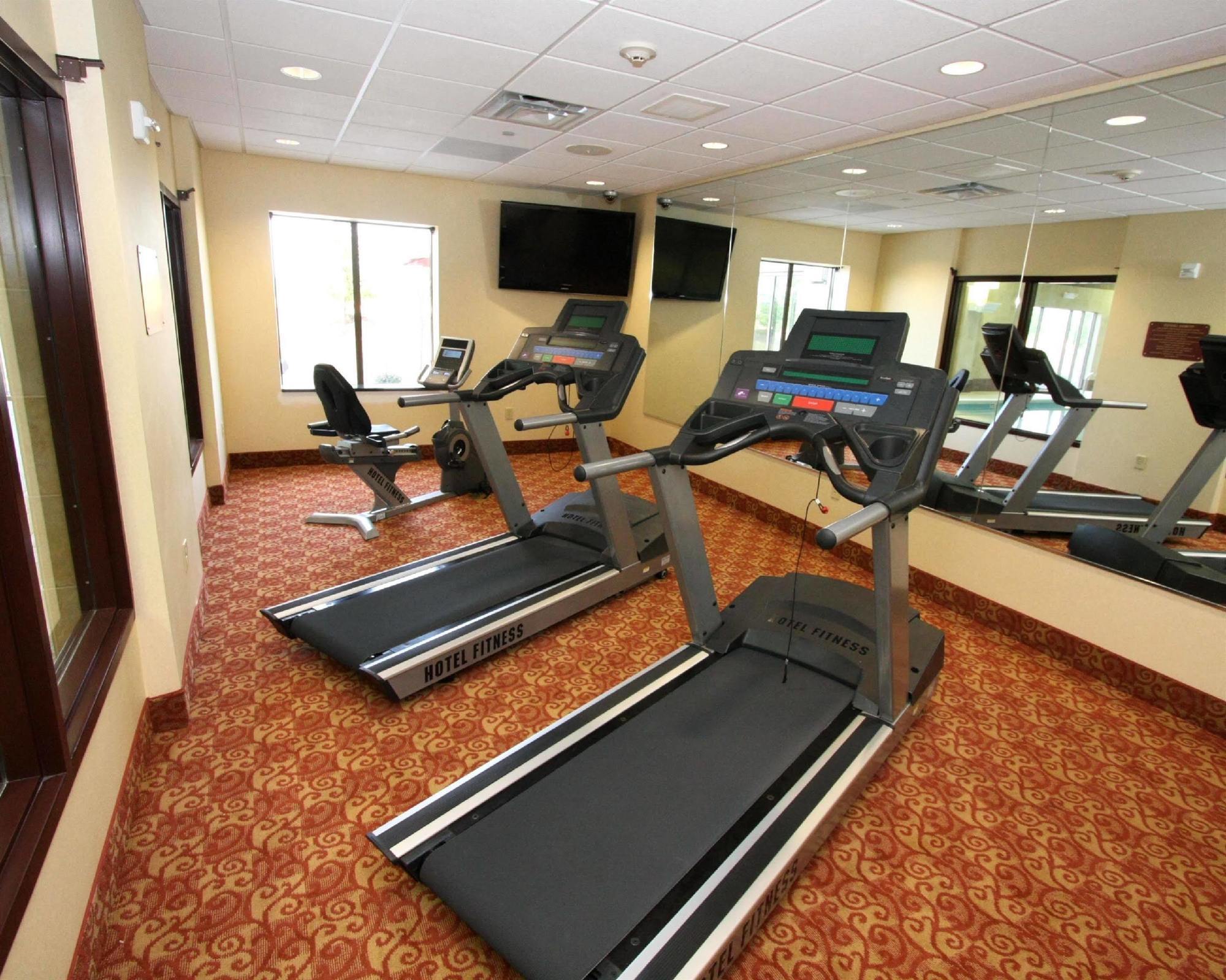 Holiday Inn Express & Suites Clear Spring By Ihg Экстерьер фото